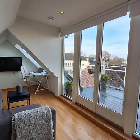 Penthouse With Panoramic Fjord Views - Private Terrace In Bergen Center