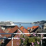 Apartament Penthouse With Panoramic Fjord Views - Private Terrace In Bergen Center *