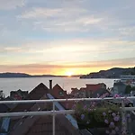 Penthouse With Panoramic Fjord Views - Private Terrace In Bergen Center Apartamento *