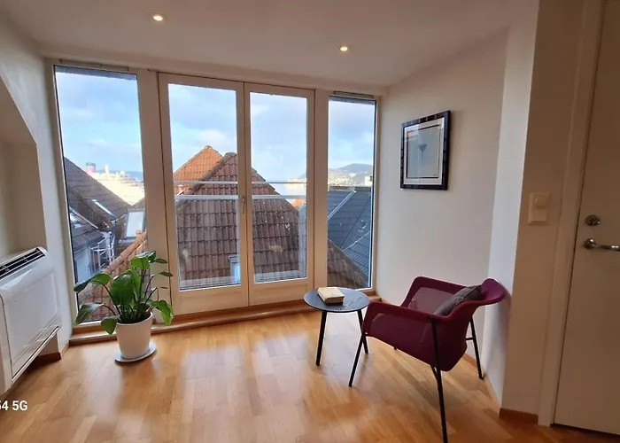 Penthouse With Panoramic Fjord Views - Private Terrace In Bergen Center *