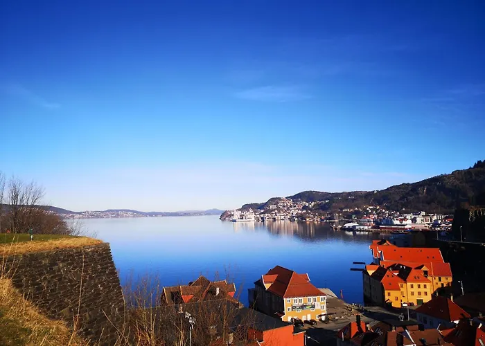Penthouse With Panoramic Fjord Views - Private Terrace In Bergen Center Apartamento