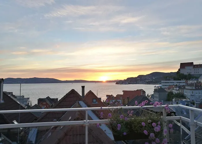 Penthouse With Panoramic Fjord Views - Private Terrace In Bergen Center Apartamento *
