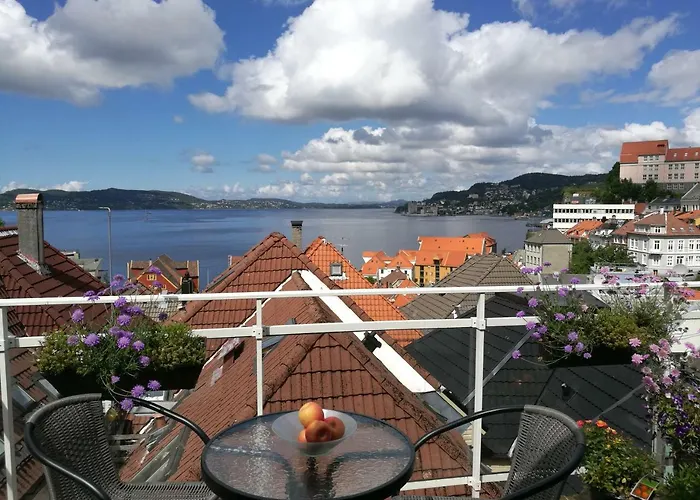 Penthouse With Panoramic Fjord Views - Private Terrace In Bergen Center Apartamento *